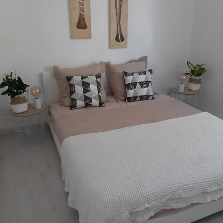 La Casita Serignanaise - T2 - Clim - Jardin فندق مبيت وإفطار Sérignan