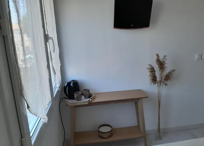 فندق مبيت وإفطار La Casita Serignanaise - T2 - Clim - Jardin Sérignan