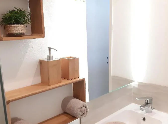 La Casita Serignanaise - T2 - Clim - Jardin فندق مبيت وإفطار Sérignan