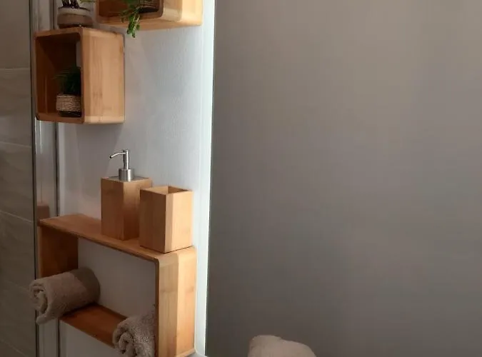 فندق مبيت وإفطار La Casita Serignanaise - T2 - Clim - Jardin