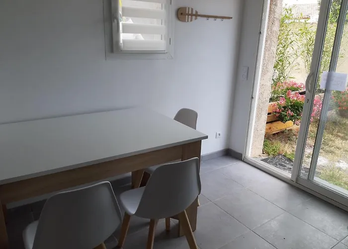 فندق مبيت وإفطار La Casita Serignanaise - T2 - Clim - Jardin 3*